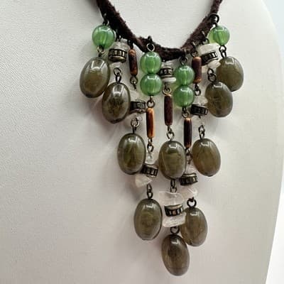 Vintage 90s Waterfall Bib Necklace Green Stone Brown Suede Fringe Goblincore Bib - Thumbnail 4