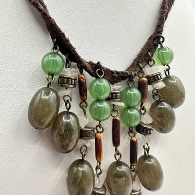 Vintage 90s Waterfall Bib Necklace Green Stone Brown Suede Fringe Goblincore Bib - Thumbnail 5