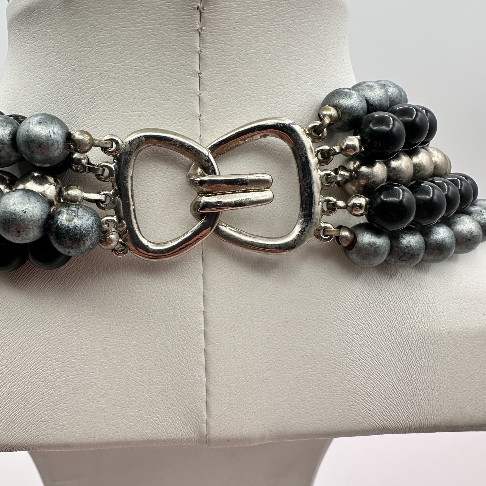 VTG Silver Tone Chunky Chain Necklace Statement Bold Faux Pearl Beaded Bib Y2K - Thumbnail 9