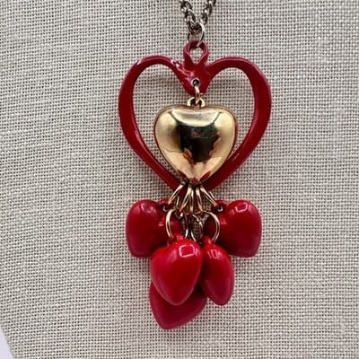 Vintage 90s Red Heart Pendant Necklace Gold Tone Dangle Charm Layered Jewelry - Thumbnail 4