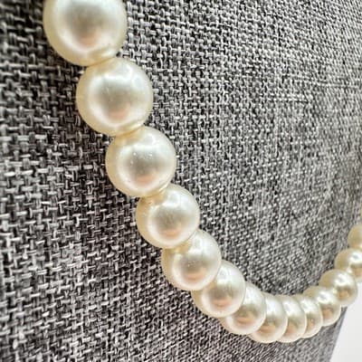 Vintage 90s White Faux Pearl Necklace Statement Women's Classic Jewelry Bib Y2K - Thumbnail 5