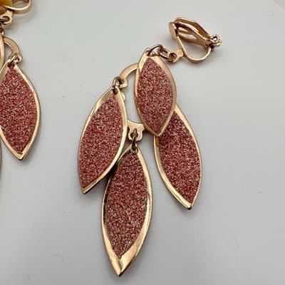 Vintage 90s Gold Tone Pink Glitter Leaf Dangle Earrings Women's Classic Jewelry - Thumbnail 4