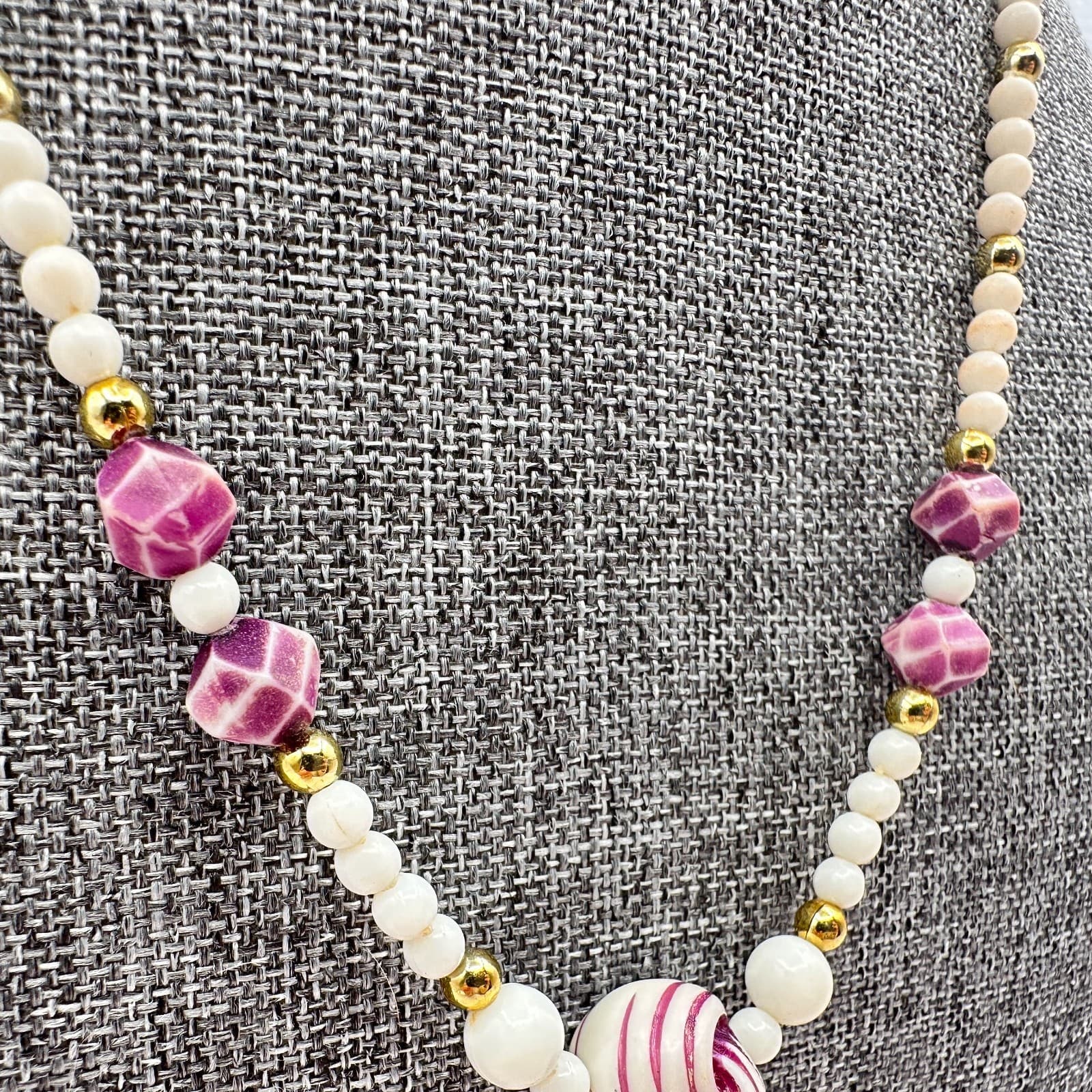 Vintage Y2K Statement Necklace Purple White Swirl Glass Beaded Gold Tone Jewelry - Thumbnail 6