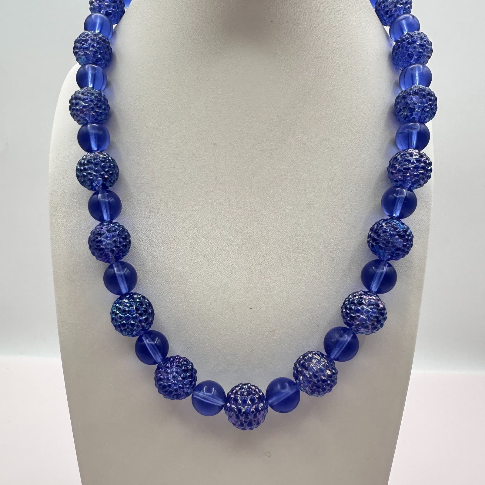 Vintage 90s Cobalt Blue Iridescent Berry Beaded lucite Necklace Women's Jewelry