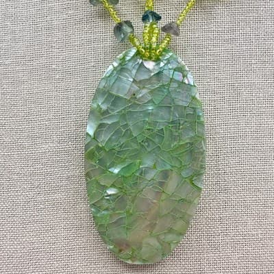 Vintage 80s Necklace Green Cracked Shell Pendant Disc Bead Multi-Strand Jewelry - Thumbnail 5