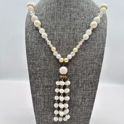 Vintage 80s White & Cream Beaded Necklace Gold Tone Tassel Statement Jewelry Y2K - Thumbnail 2