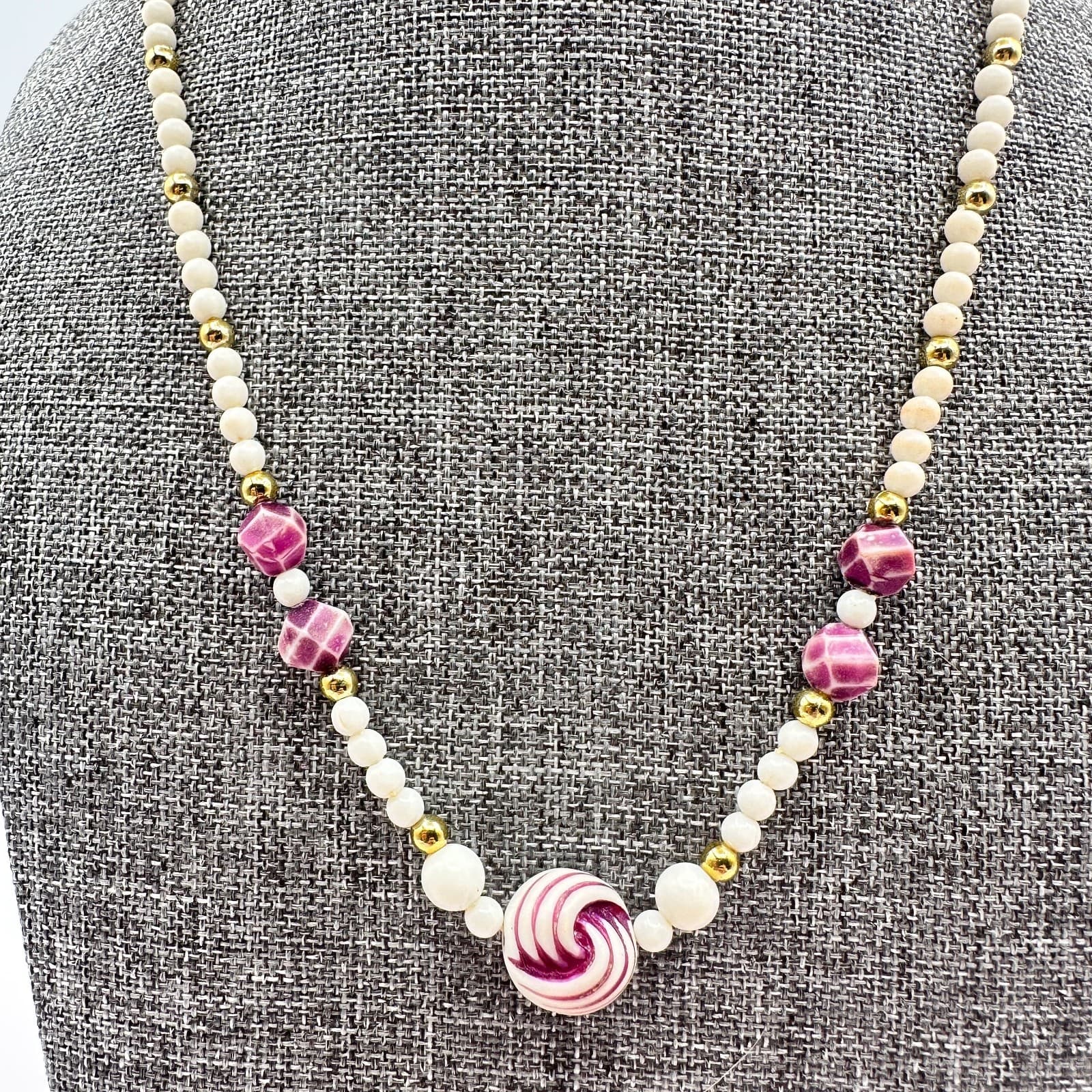 Vintage Y2K Statement Necklace Purple White Swirl Glass Beaded Gold Tone Jewelry - Thumbnail 8