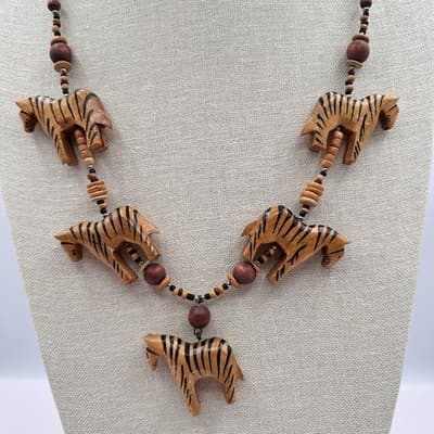 Vintage 90s Hand Carved Wooden Beaded Zebra Pendent Necklace Women's Jewelry Y2K - Thumbnail 2