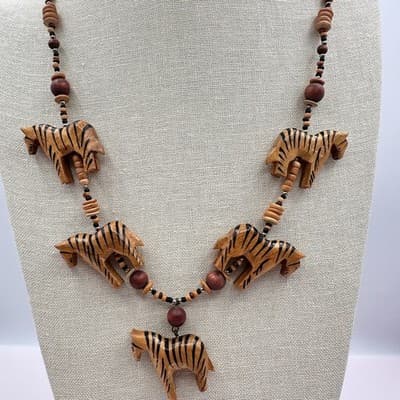 Vintage 90s Hand Carved Wooden Beaded Zebra Pendent Necklace Women's Jewelry Y2K - Thumbnail 5