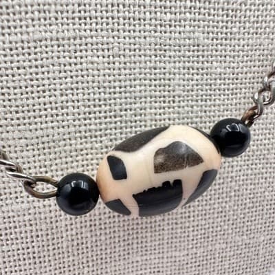 Vintage 90s Silver Tone Chain Necklace Cream & Black Spotted Oval Beaded Jewelry - Thumbnail 5