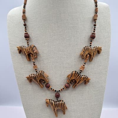 Vintage 90s Hand Carved Wooden Beaded Zebra Pendent Necklace Women's Jewelry Y2K - Thumbnail 6