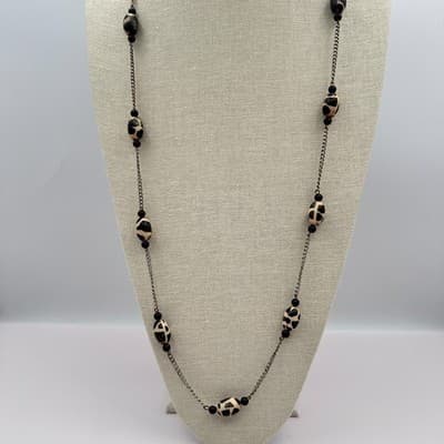 Vintage 90s Silver Tone Chain Necklace Cream & Black Spotted Oval Beaded Jewelry - Thumbnail 2