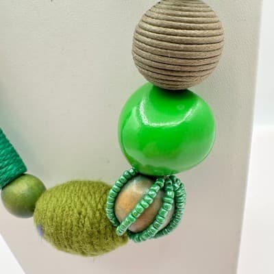 Vintage 90s Green Chunky Yarn Wrap Beaded Necklace Statement Women's Jewelry Y2K - Thumbnail 4