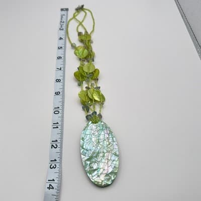 Vintage 80s Necklace Green Cracked Shell Pendant Disc Bead Multi-Strand Jewelry - Thumbnail 9