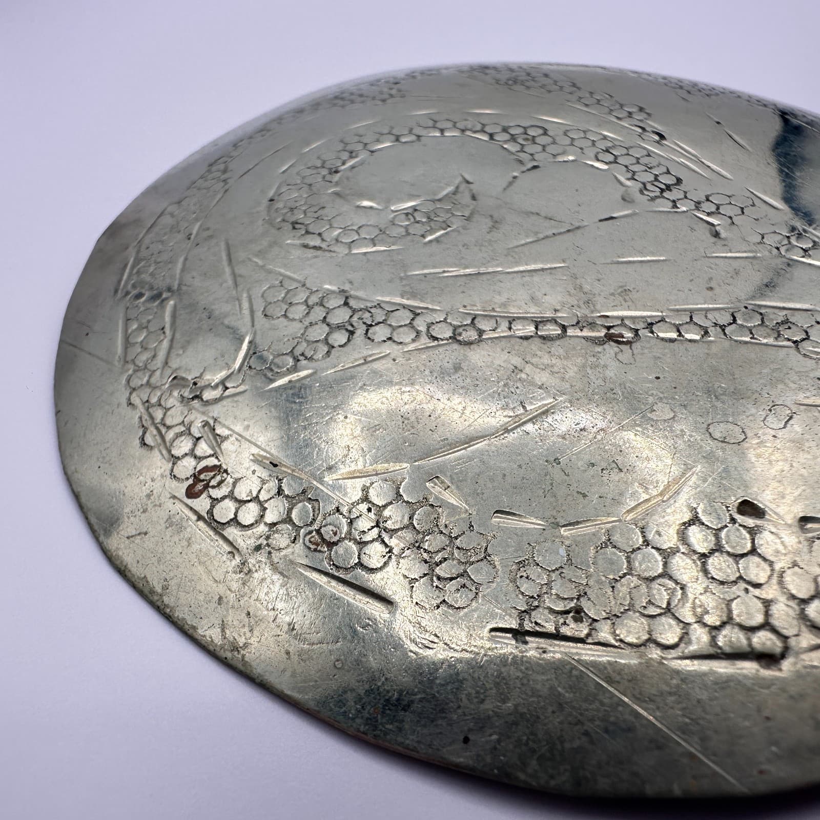 Vintage 80s Large Round Silver Tone Hammered Abstract Scroll Belt Concho Retro - Thumbnail 4