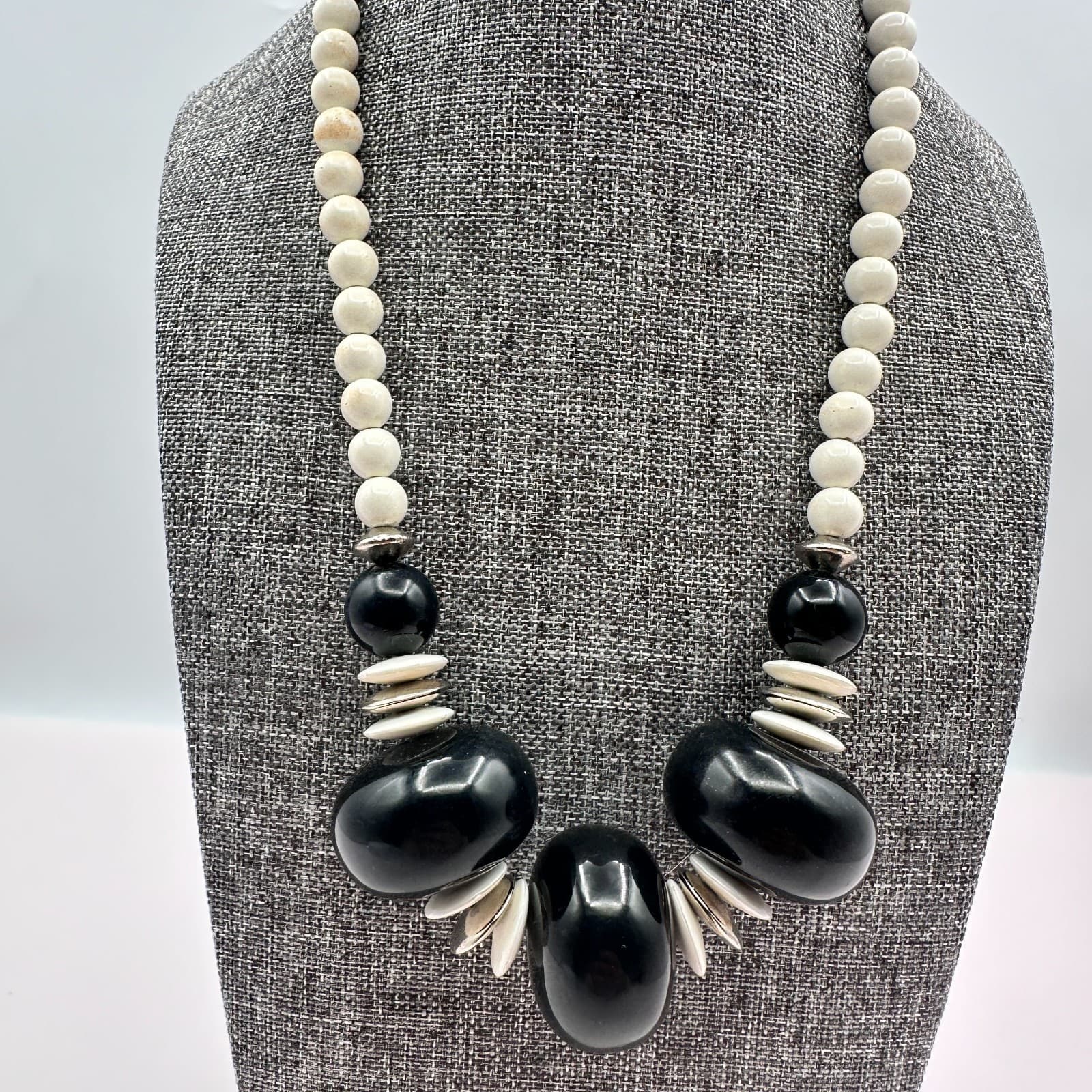 Vintage Y2K Chunky Black & White Statement Necklace Beaded Boho Women's Jewelry - Thumbnail 5