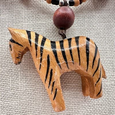 Vintage 90s Hand Carved Wooden Beaded Zebra Pendent Necklace Women's Jewelry Y2K - Thumbnail 8