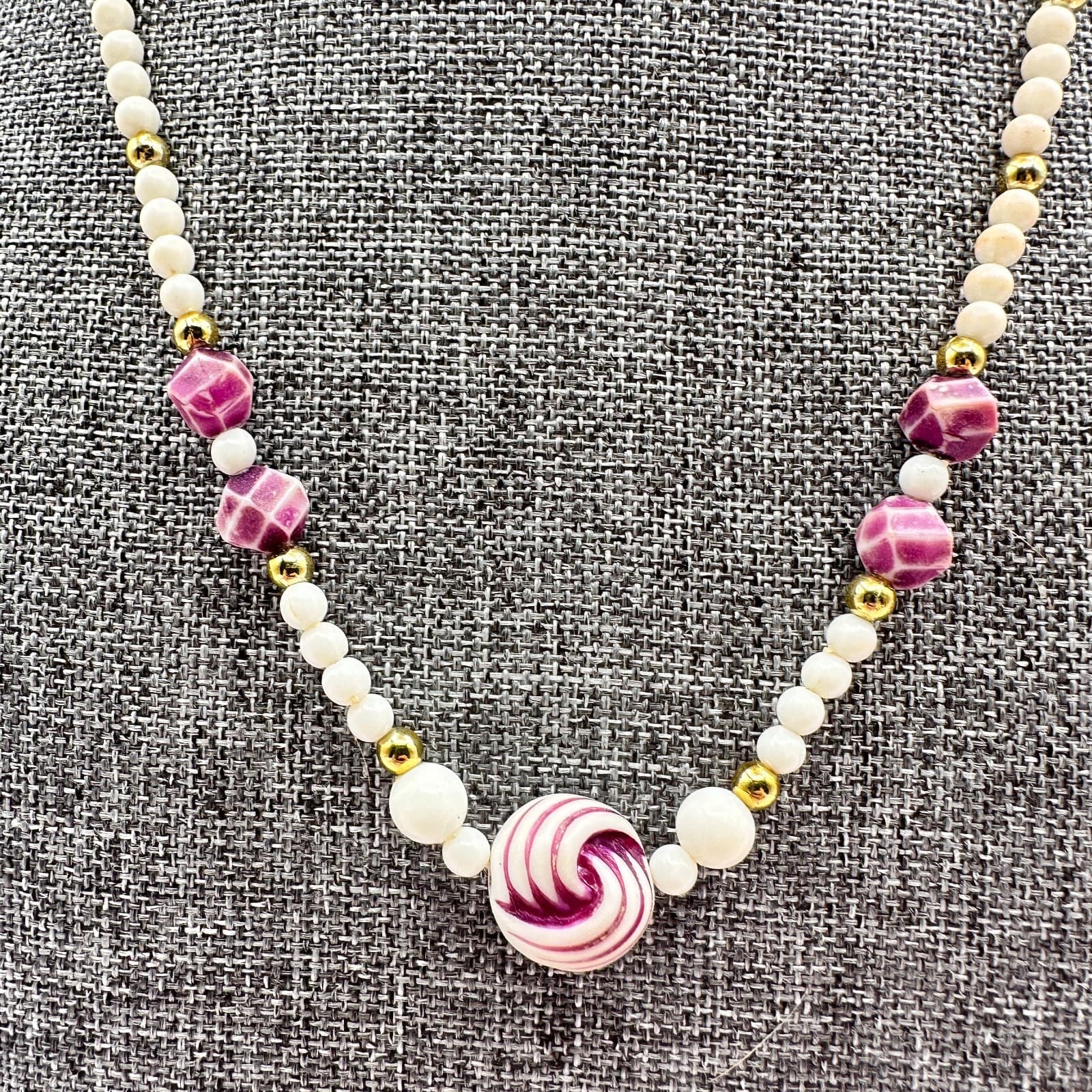 Vintage Y2K Statement Necklace Purple White Swirl Glass Beaded Gold Tone Jewelry - Thumbnail 3