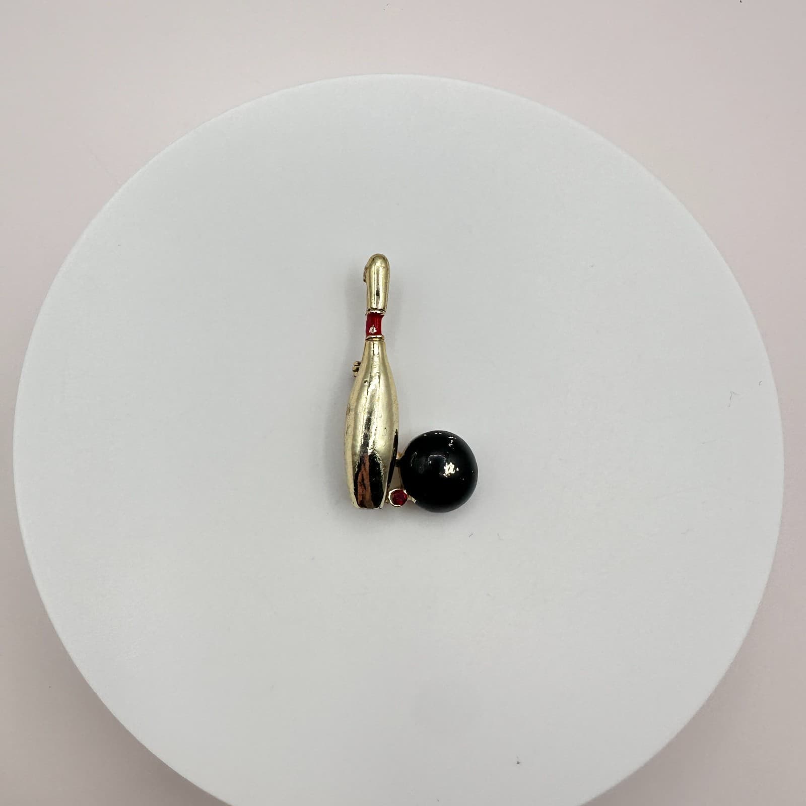 Vintage 90s Gerry’s Gold Tone Bowling Ball Black Brooch Pin Red Rhinestone Retro - Thumbnail 2