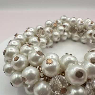 Vintage 90s White Faux Pearl Glass Beaded Cluster Stretch Bracelet Bridal Boho - Thumbnail 9