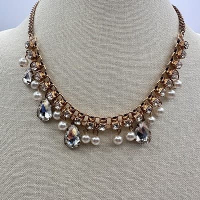 Vintage 80s 90s Crystal Faux Pearl Draped Fringe Necklace Gold Tone Jewelry Bib - Thumbnail 8
