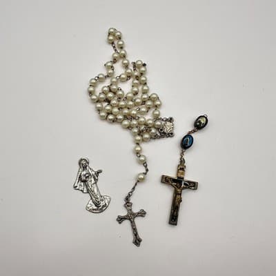 VTG 90s Catholic Rosary Faux Pearl Necklace Medugorje Virgin Mary Crucifix Set