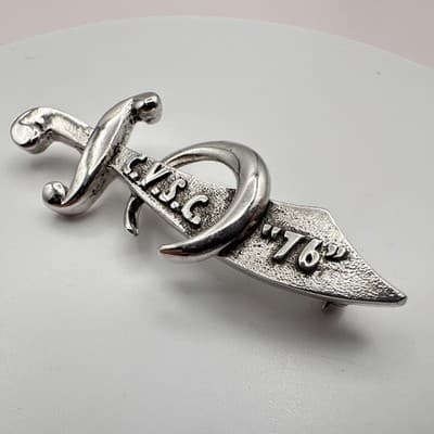 Vintage 70s Scimitar C.V.S.C. 76 Sword Brooch Pin Silver Tone Classic Jewelry - Thumbnail 4