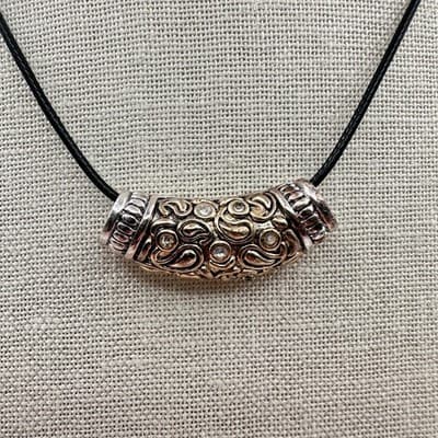 Vintage Y2K Black Cord Clear Crystal Bead Barrel Necklace Two-Tone Jewelry Bib - Thumbnail 2