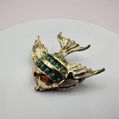 Vintage 80s Gold Tone Angel Fish Brooch Pin Turquoise Beaded Red Rhinestone - Thumbnail 8