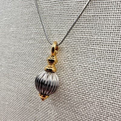 Vintage Y2K Gold/Silver Tone Snake Chain Ribbed Ball Pendant Necklace Jewelry - Thumbnail 5