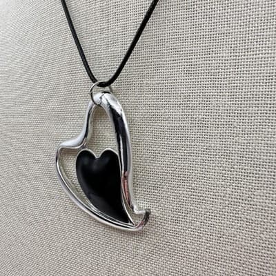Vintage Y2K Black Cord Silver Tone Heart Pendant Necklace Boho Fashion Jewelry - Thumbnail 7