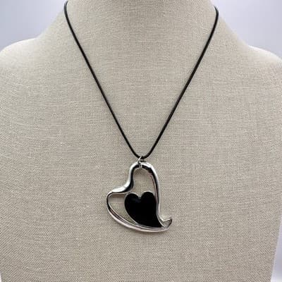 Vintage Y2K Black Cord Silver Tone Heart Pendant Necklace Boho Fashion Jewelry - Thumbnail 9