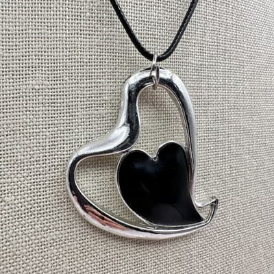 Vintage Y2K Black Cord Silver Tone Heart Pendant Necklace Boho Fashion Jewelry - Thumbnail 8