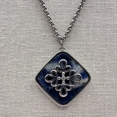 Vintage Y2K White House Black Market Silver Tone Blue Sodalite Clover Necklace - Thumbnail 5