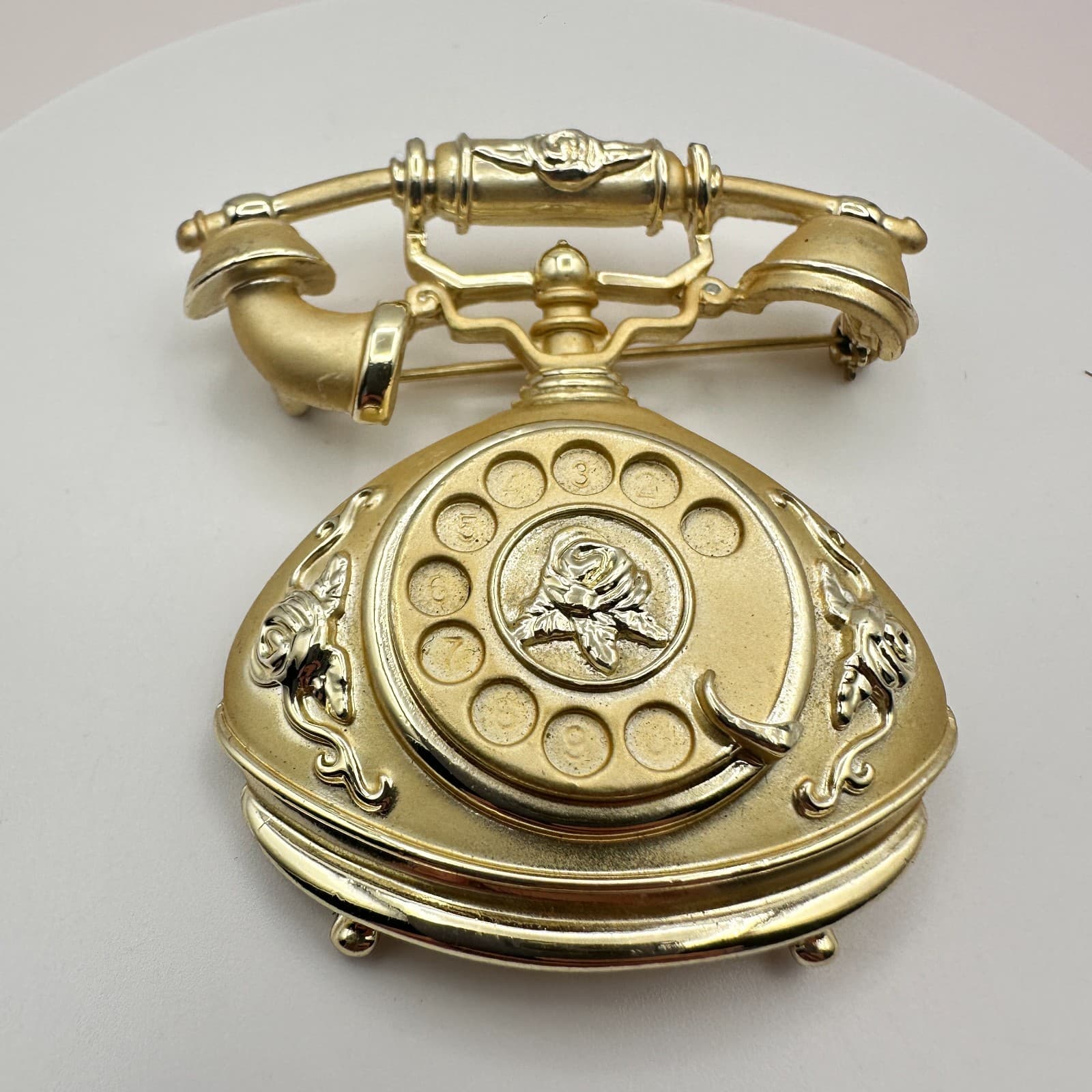 Vintage 80s Floral Rotary Telephone Brooch Pin Gold Tone Jewelry - Thumbnail 10