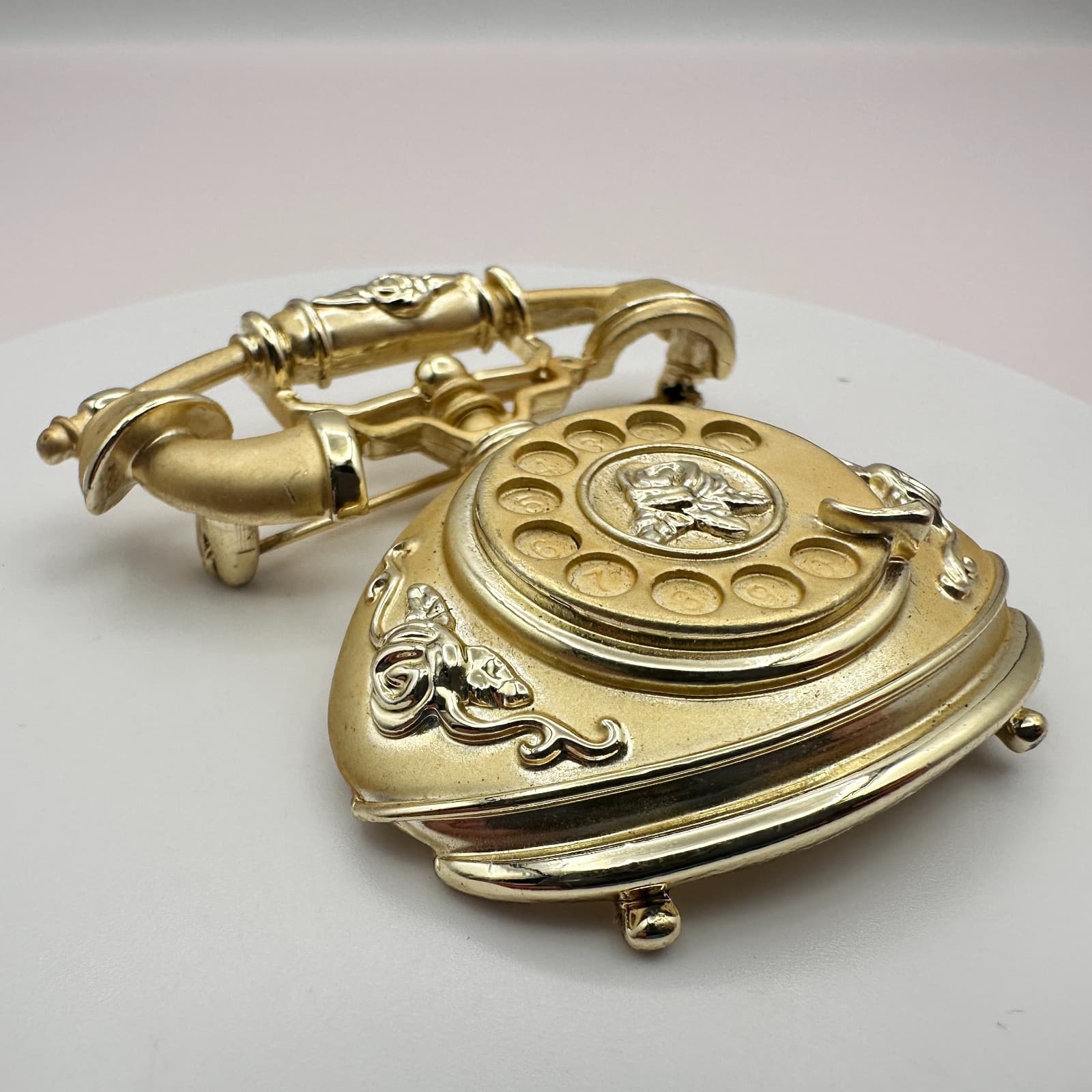 Vintage 80s Floral Rotary Telephone Brooch Pin Gold Tone Jewelry - Thumbnail 9