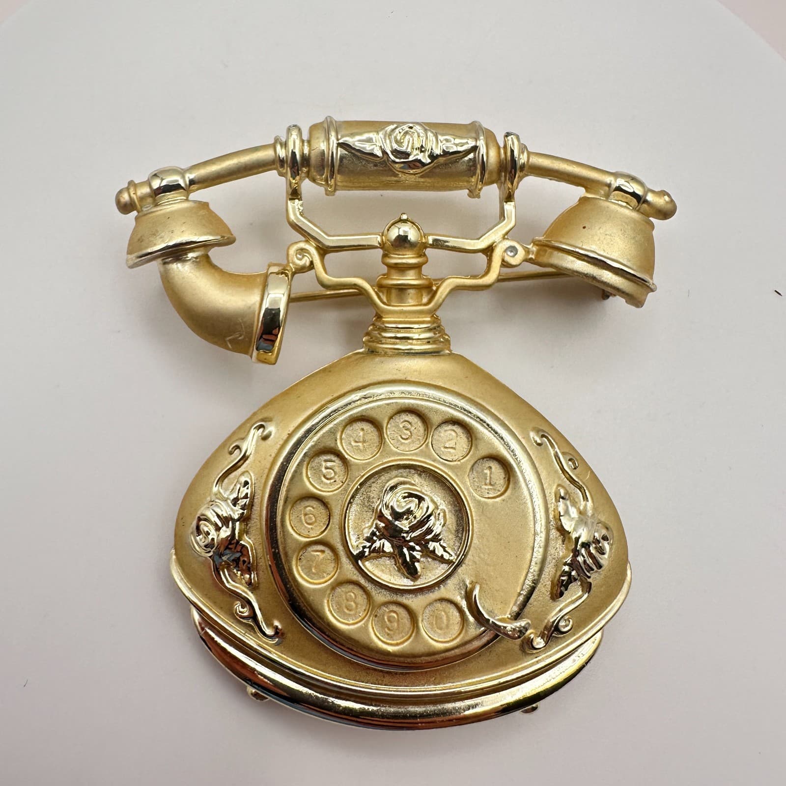 Vintage 80s Floral Rotary Telephone Brooch Pin Gold Tone Jewelry - Thumbnail 8