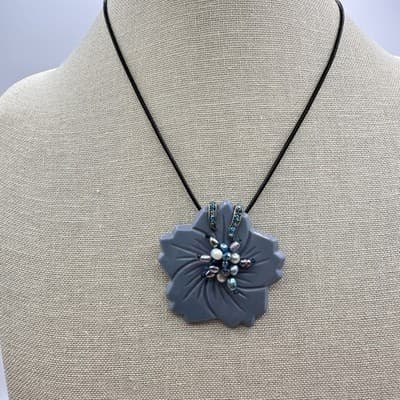 Vintage 90s Mixed Pearl Crystal Flower Pendant Necklace Silver Tone Jewelry Y2K - Thumbnail 8