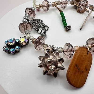 Vintage 90s Pearl & Rhinestone Beaded Spiky Silver Wooden Charm Bracelet Jewelry - Thumbnail 3