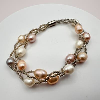 Vintage Y2K Multi-Strand Pearl Seed Beaded Bracelet Set Women's Classic Jewelry - Thumbnail 2