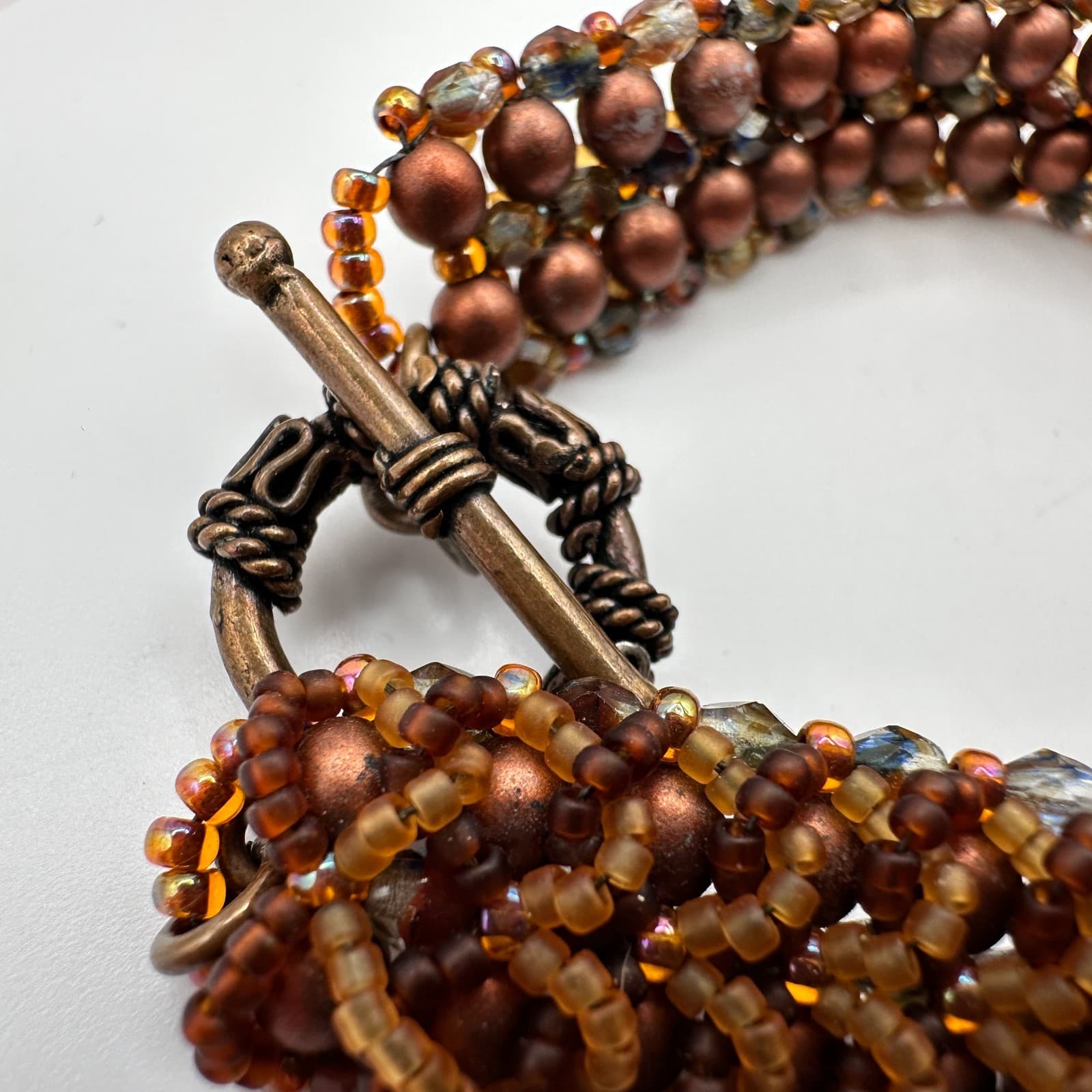 Vintage 90s Earth Tone Glass Pearl Beaded Bracelet Bronze Tone Toggle Jewelry - Thumbnail 6