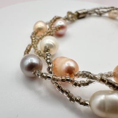 Vintage Y2K Multi-Strand Pearl Seed Beaded Bracelet Set Women's Classic Jewelry - Thumbnail 4