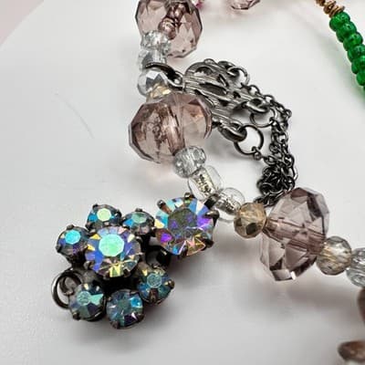 Vintage 90s Pearl & Rhinestone Beaded Spiky Silver Wooden Charm Bracelet Jewelry - Thumbnail 4