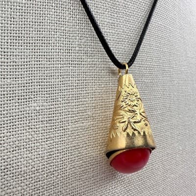 Vintage Y2K Etched Floral Cone Red Cabochon Gold Tone Necklace Women's Jewelry - Thumbnail 6