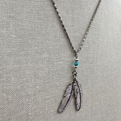Vintage 90s Silver Tone Double Feather Pendant Necklace Turquoise Bead Jewelry - Thumbnail 7