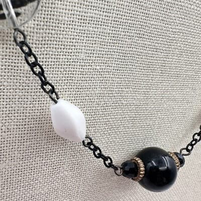 Vintage 80s Zebra Print Glass Bead Necklace Mod Statement Fashion Jewelry Y2K - Thumbnail 5