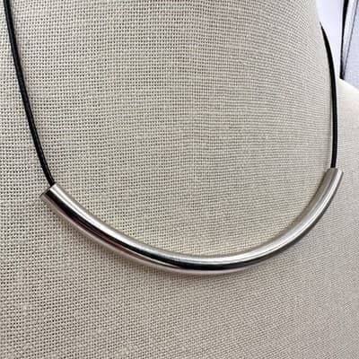 Vintage Y2K Silver Tone Curved Tube Bar Black Cord Necklace Women's Jewelry Boho - Thumbnail 4
