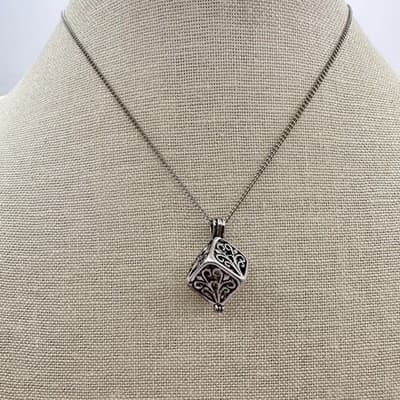 Vintage 90s Filigree Cube Locket Pendant Necklace Silver Tone Women's Jewelry - Thumbnail 2