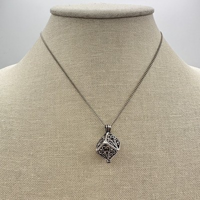 Vintage 90s Filigree Cube Locket Pendant Necklace Silver Tone Women's Jewelry - Thumbnail 3