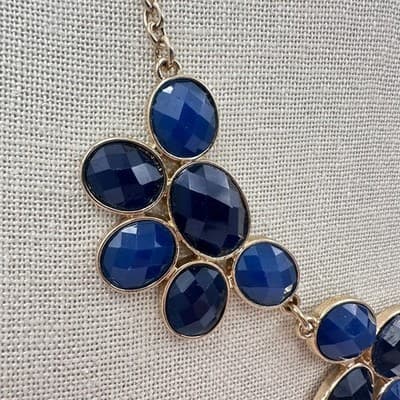 Vintage 80s 90s Blue Cluster Bib Statement Gold Tone Necklace Fashion Jewelry - Thumbnail 4